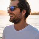 Handsome, tall and tanned guy wants to meet shy woman in Bath